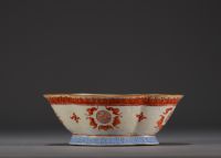 China - Polylobed porcelain bowl on a foot with bat decoration.