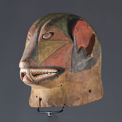 Rare Makonde dog mask from Tanzania, ca 1930