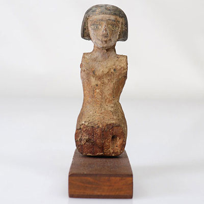 Egypte fragment de statue en bois polychrome probablement basse époque