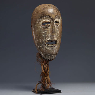 Masque LEGA, RDC, bois sculpté, traces de pigments