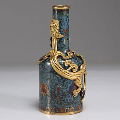 Vase en bronze cloisonné, décoré d'un dragon en bronze, marque Xuande