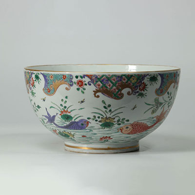 Large bowl with 18th century fish decoration