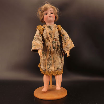 German pigdead head doll