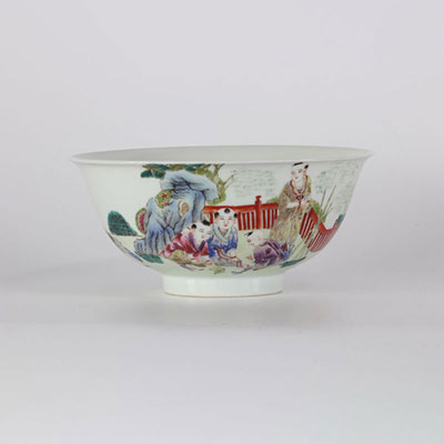 Bol en porcelaine de chine à décor d'enfants marque de Qianlong
