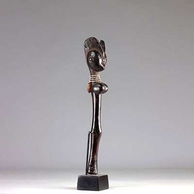 Mossi Scepter-Old Mossi ceremonial scepter (Burkina Faso). First half of the XXth Century. Superb patina of use black and shiny. Eyes encrusted with copper. Pearls, cowrie shells. Height without plint