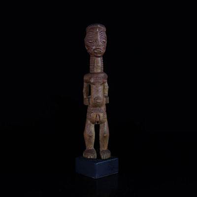 Afrique Congo Luba Lulua statue en bois sculpté début 20ème 