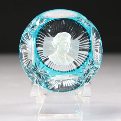Paperweight. Albret crystal factory. Mark Twain