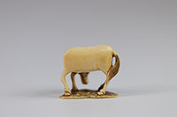 JAPON - Epoque MEIJI (1868 - 1912) Netsuke cheval Provenance: Collection d’Henry-Louis Vuitton