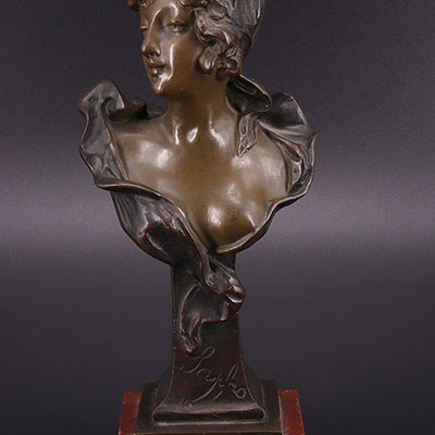 Jacobs buste de jeune femme en bronze