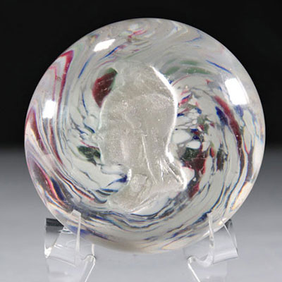Paperweight. Duval? Marianne