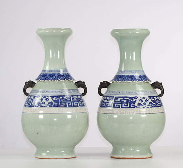 Paire de vases en porcelaine de Nankin , Chine fin XIXème.