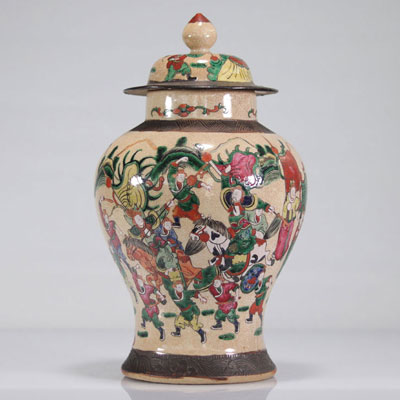 Covered potiche in Nanjing porcelain