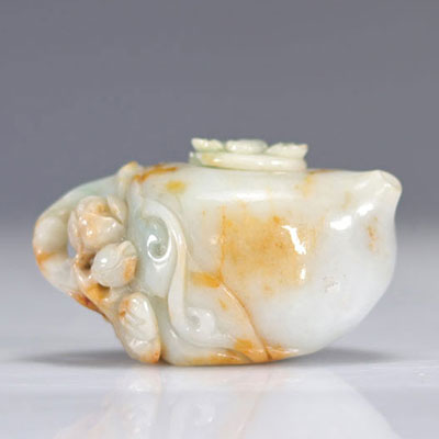 Chinese jade jug decorated with peaches