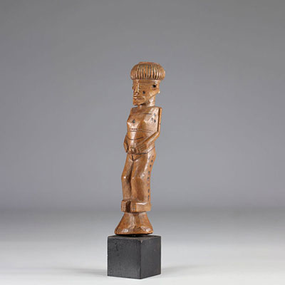 Statuette Lwena - début 20ème - RDC - Afrique