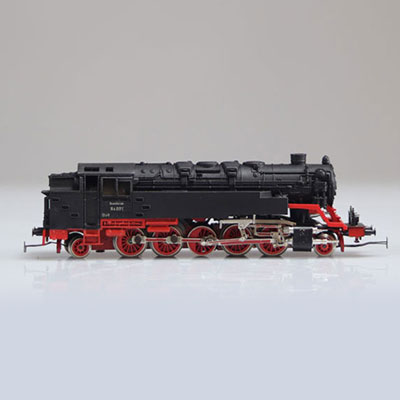 Hrushka locomotive / Reference: 399/832 / Type: BR 840001