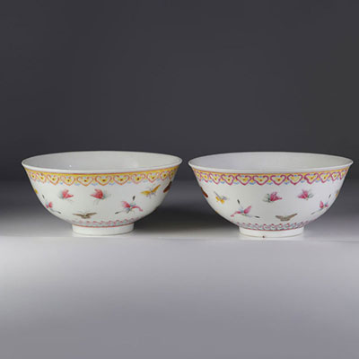  DAOGUANG (1821-1850) paire de bols impériaux à décors de papillons et dragons marque sous les pièces - Cheveu 