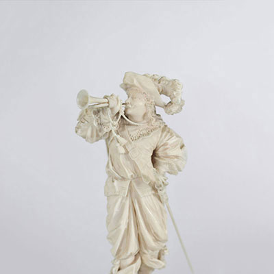 Dieppe somptueuse sculpture d'un mousquetaire sonnant le clairon début 19ème