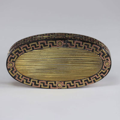 Snuffbox probably in gold and copper early 19th century