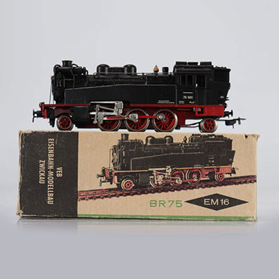 VEB Eisenbahn locomotive / Reference: BR75 / Type: BR75 Locotender 2-6-2 (75562)
