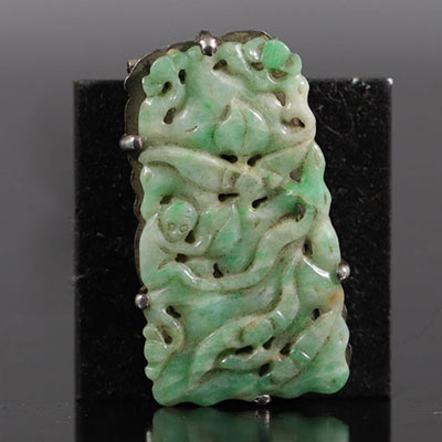 Chine pendentif en jade monture Française en platine