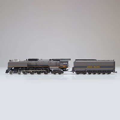 Rivarossi locomotive / Reference: - / Type: steam 4-8-4 #836