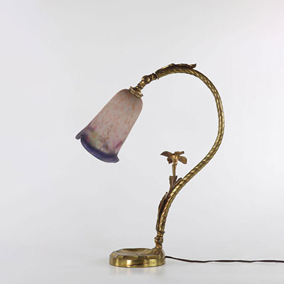 Muller Frères Lunéville, Lampe à poser en bronze doré, bobèche en verre signé Muller Frères Lunéville - électrifiée