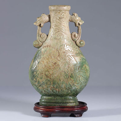 China - Large hard green stone vase on wooden base - 20th C.