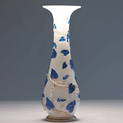 Baccarat blue bindweed vase in white molded pressed opaline - Napoleon III period, 1880