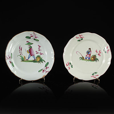 Lunéville France Pair of Chinese marching plates - 18 / 19th C.