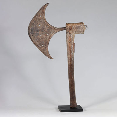 Pendé ceremonial ax - Democratic Republic of Congo Former Pierre Dartevelle Collection