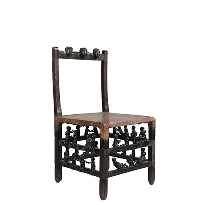 Tchokwé chair - early 20th century - beautiful character decoration - Ground floor