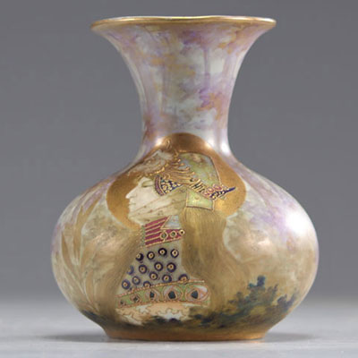 Amphora Nikolaus Kannhauser porcelaine polychrome allégorie provenant de l’Allemagne