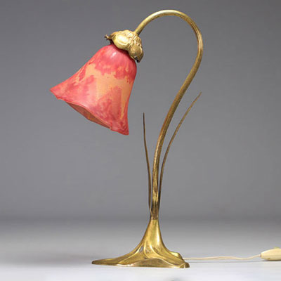 Lampe Art Nouveau en bronze bobèche Daum Nancy orangée