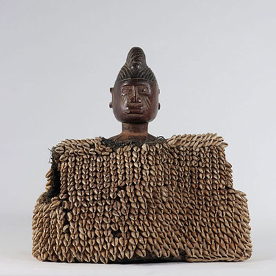 Ibedji Yoruba Nigeria statuette covered with shells