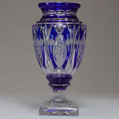 Vase Jupiter en cristal du Val-Saint-Lambert doublé bleu