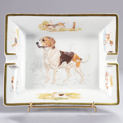 Hermès Paris empty pocket ashtray decorated with hunting dogs