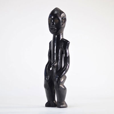 Statuette Fang en ébène provenant du Gabon