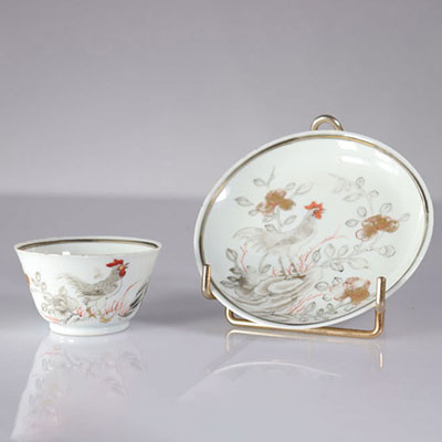China porcelain bowl in grisaille decor of rooster