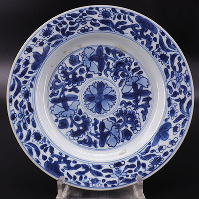 CHINA - plate - white blue - XVIIIth