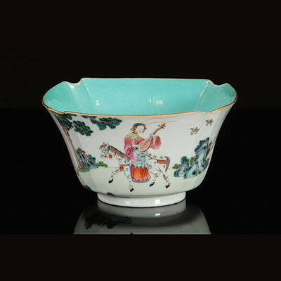 Chine - Bol en porcelaine de chine - famille rose - décor de personnages marque et époque Xianfeng provenance Collection privée Belge