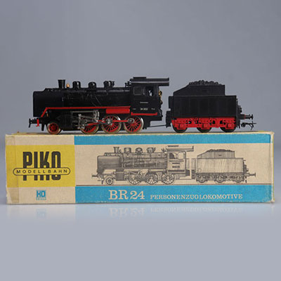 Piko locomotive / Reference: 190 10 / Type: BR24 Personenzuglokomotive 24002