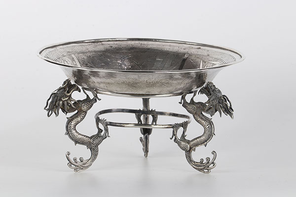 Chinese silver standing cup decorated with dragons and bamboo circa 1900