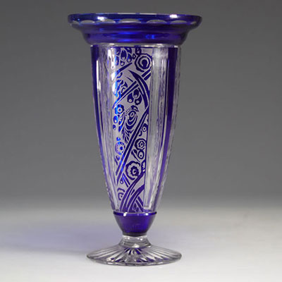 Vase Art déco dégagé à l'acide sur fond bleu