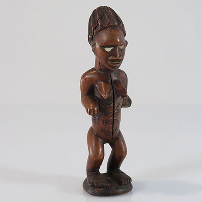 Bembé statue DRC carved character