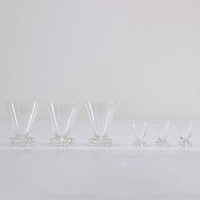 11 verres et 10 petits verres Saint-Louis par Joseph Bleichner. Mod diamant 1933