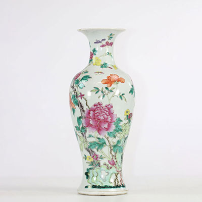 Chine vase en porcelaine famille rose décor de fleurs