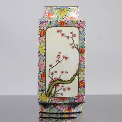 Chine Vase Cong en porcelaine, Mille fleurs, Marque de Qianlong,
