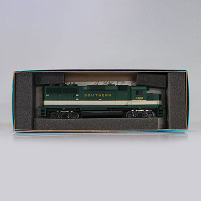 Athearn locomotive / Reference: 4766 / Type: GP9 PWR NS #4610