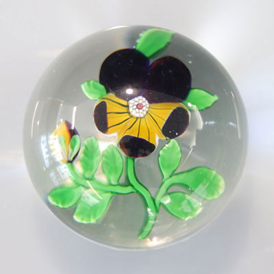 Baccarat paperweight decorated with a pansy