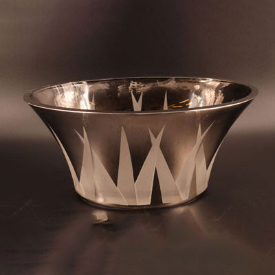 Jean LUCE (1895 - 1964) clear glass bowl with sandblast signed at the base